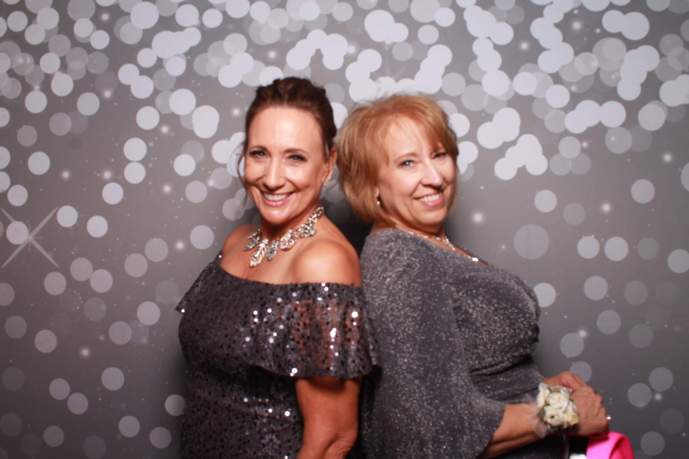Lindsey Adams Reception at The Madison | View more photos from the event at gallery.photoboothcincy.com/u/PhotoBoothCincy/Lindsey-Adams-Reception-at-The-Madison